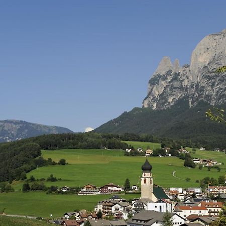 Hotel Rose Wenzer Fie allo Sciliar Bagian luar foto
